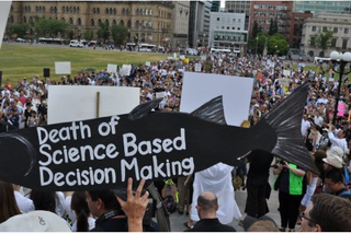 Illustration for article titled O Canada, Why Are You Still Muzzling Science Journalists?
